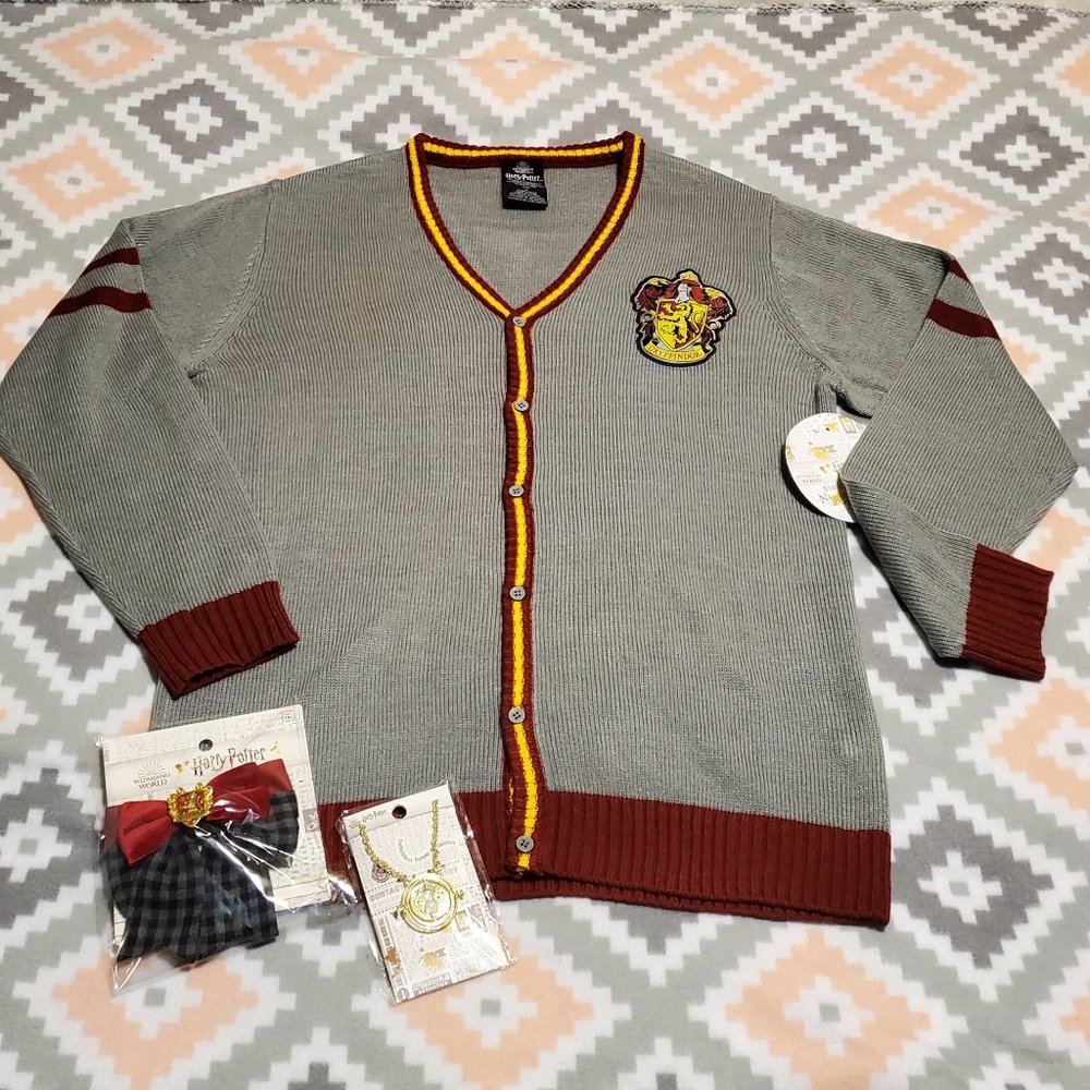 Harry Potter Gryffindor Sweater Bundle